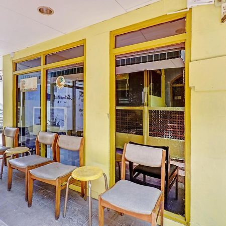 Hotel Kalimantan Surabaya Eksteriør bilde