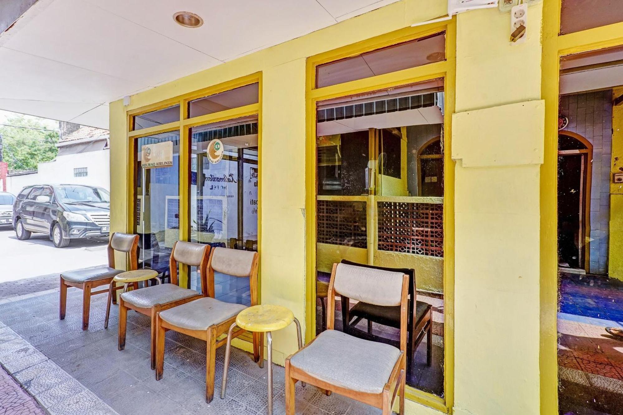 Hotel Kalimantan Surabaya Eksteriør bilde