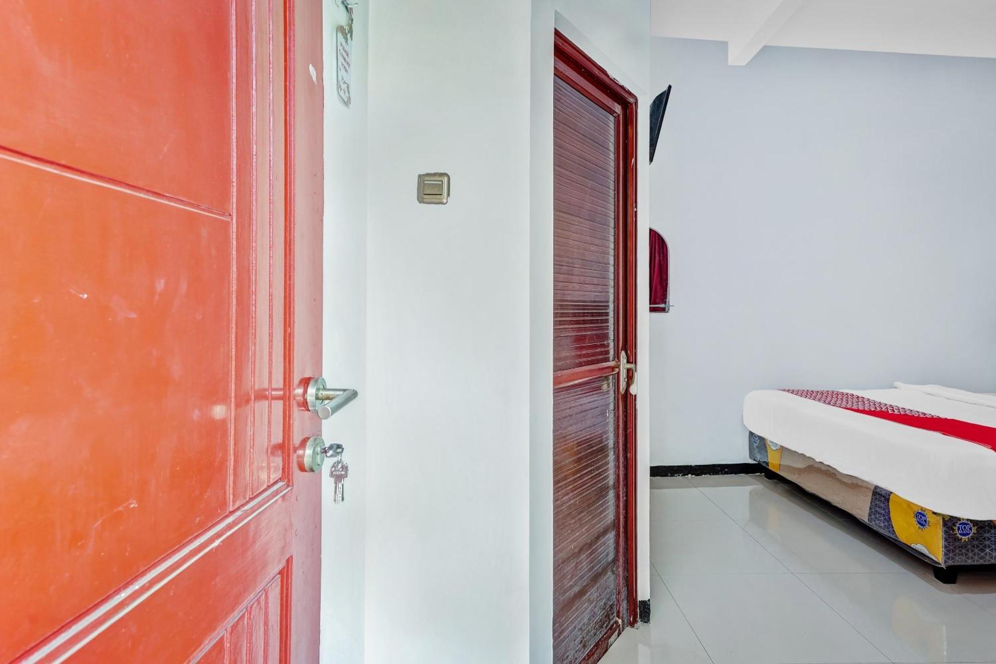 Hotel Kalimantan Surabaya Eksteriør bilde