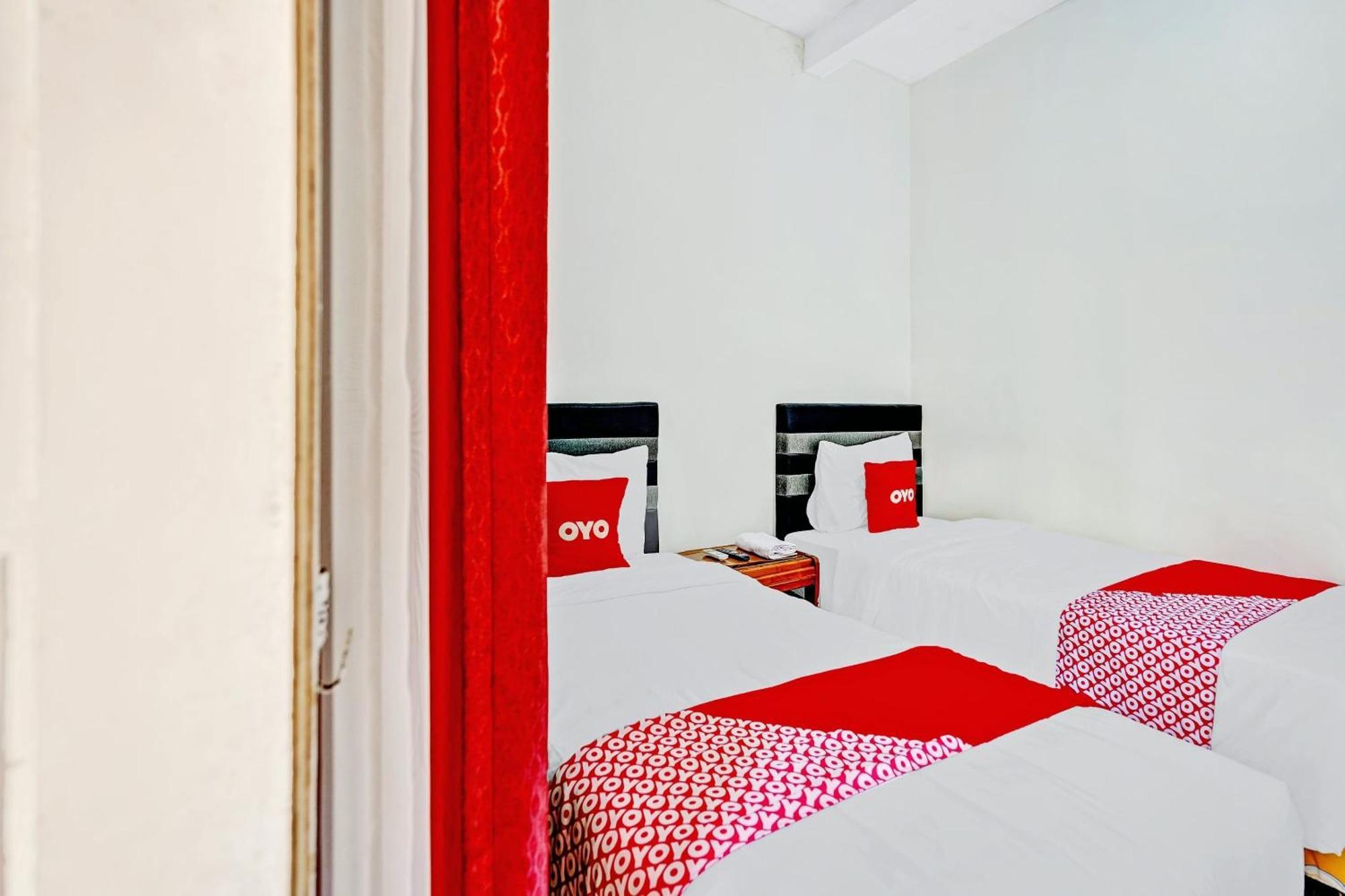 Hotel Kalimantan Surabaya Eksteriør bilde