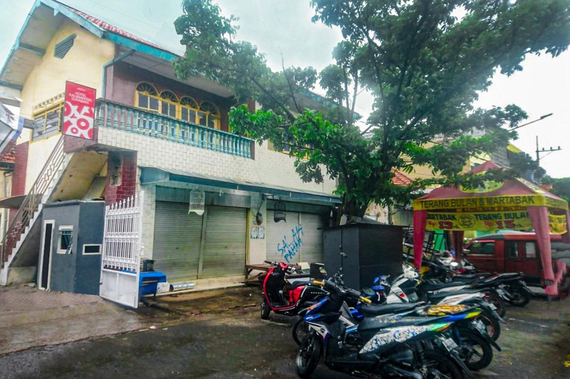Hotel Kalimantan Surabaya Eksteriør bilde
